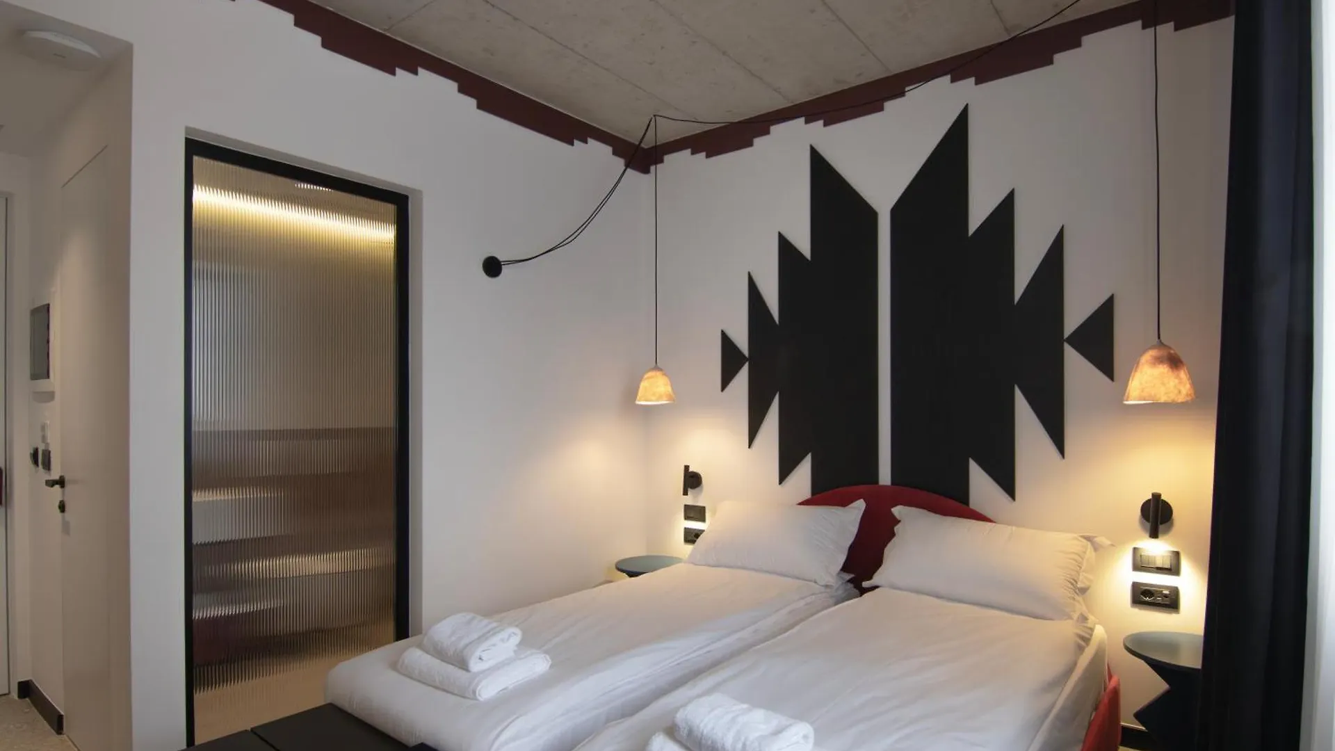 Bazaar Hotel Tirana