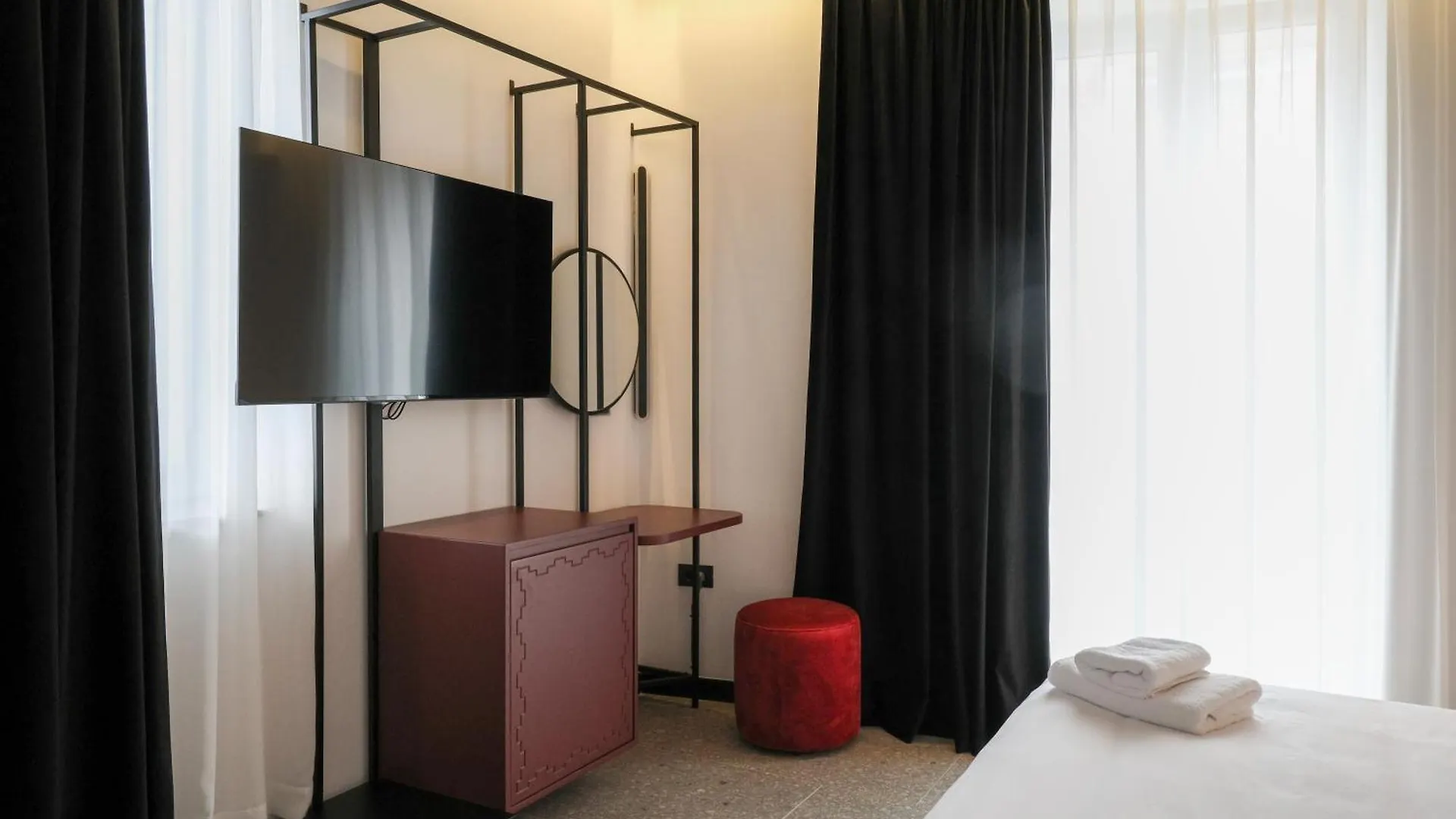 Bazaar Hotel Tirana