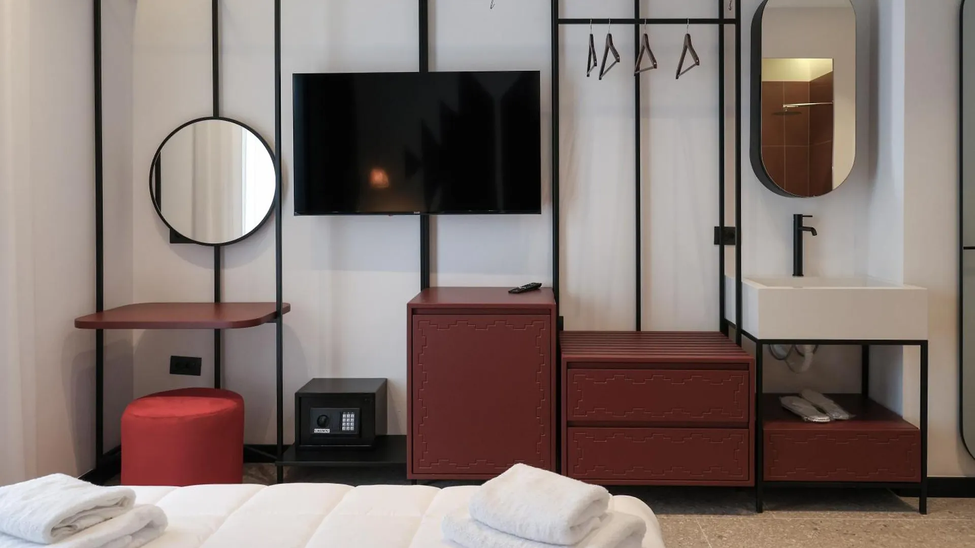 Bazaar Hotel Tirana